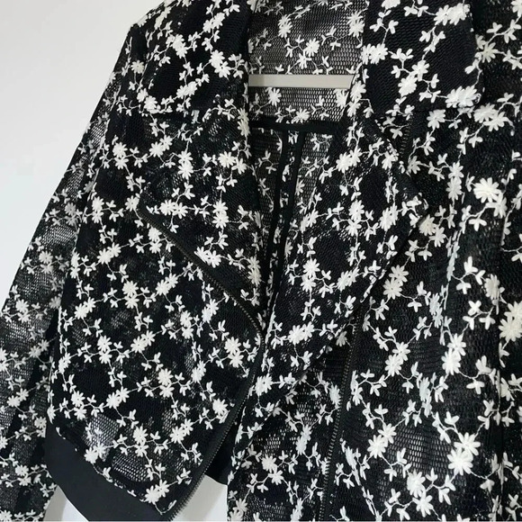 Anthropologie Sachin & Babi Black Mesh Floral
Embroidered Moto Jacket Size XS - Picture 6 of 10